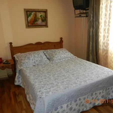 Hotel Melodi *